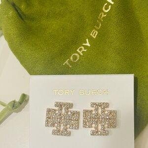 NWT TORY BURCH BRITTEN PAVE GOLD STUD EARRING